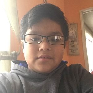 Meet your Posher, Esteban rosas